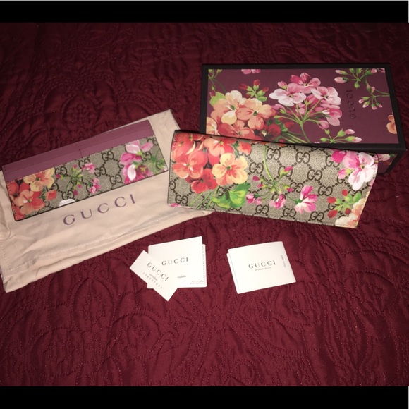 gucci blooms wallet